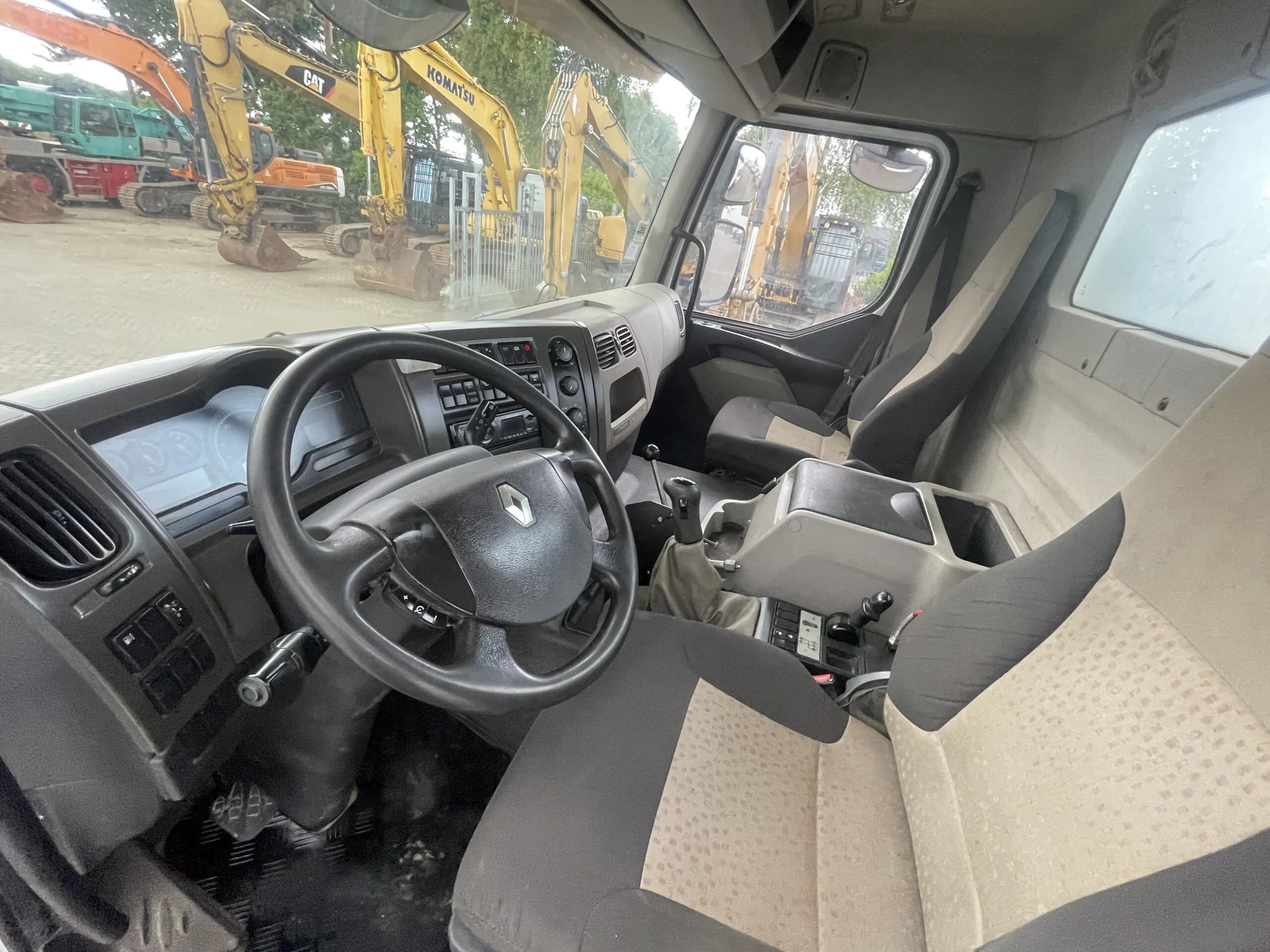 رينو   رينو بريميوم لاندر  410 DXI - الصورة 16
