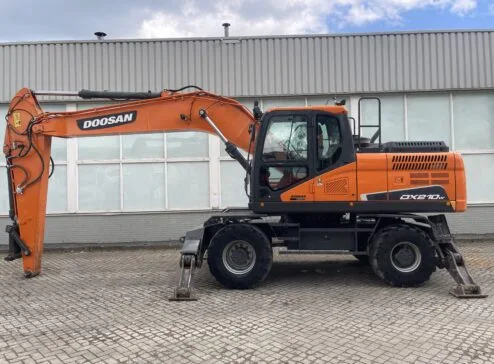 Alternative view of `Doosan  DX210W-5     2020   CE