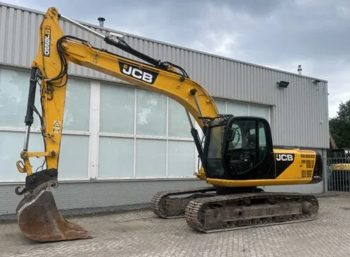 JCB JS 220 NLC      2012  CE