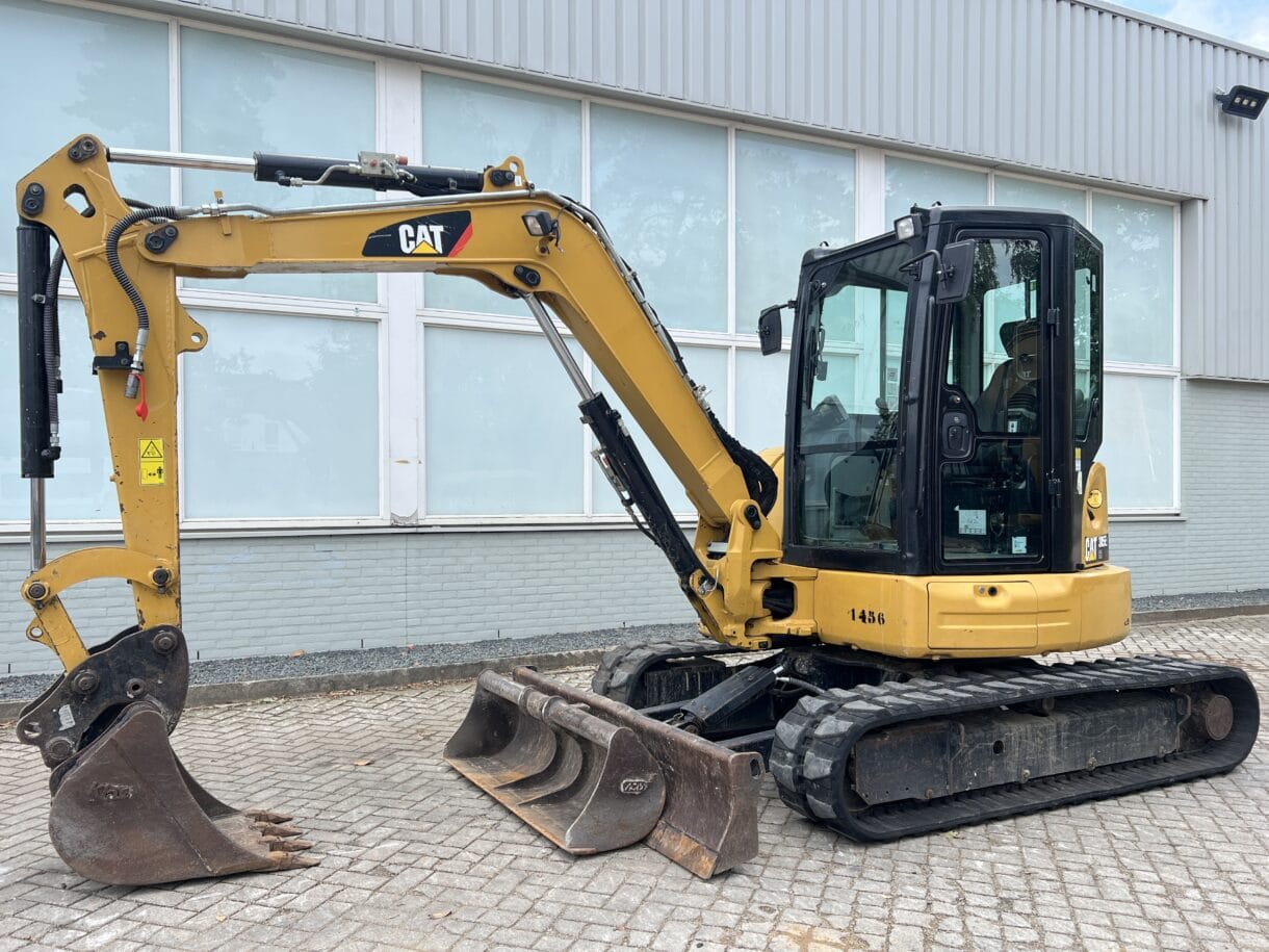 Caterpillar 305  CR    2019     3110  H