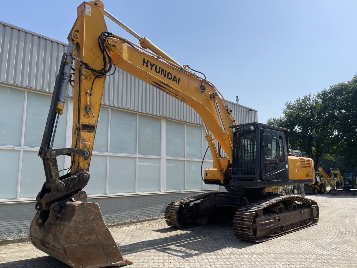 Hyundai  Robex 320LC-7A   2008