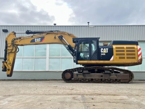 Alternative view of Caterpillar  349 E