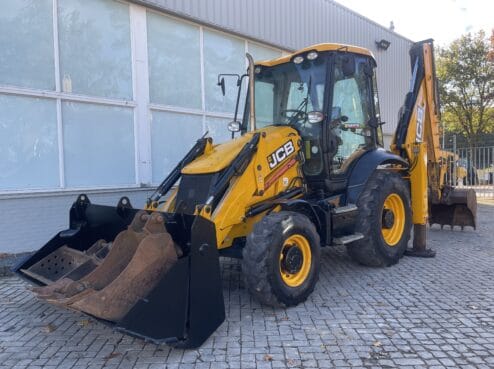 JCB    3CX   2016
