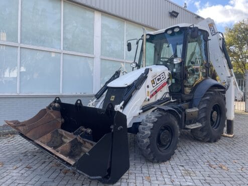 JCB 3CX     2019