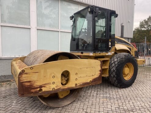 Caterpillar    CS-573 E   2004