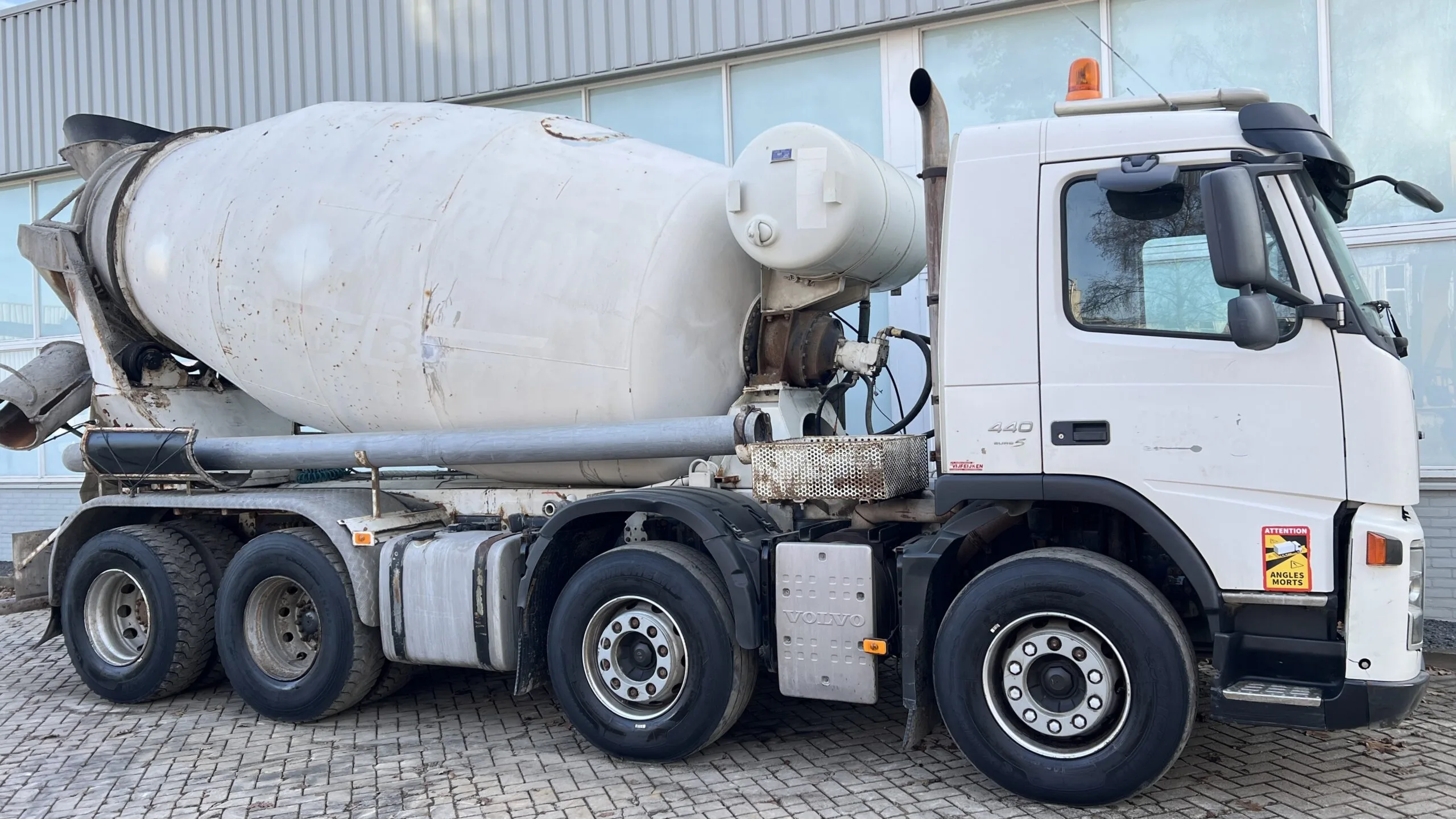 VOLVO FM 440 - Image 11