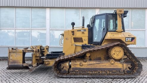 Alternative view of Caterpillar D6N  LGP     2017