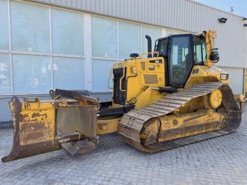 Alternative view of Caterpillar D6N LGP