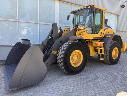 VOLVO  L90H