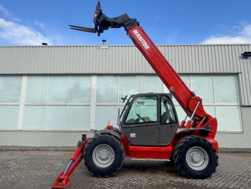 Alternative view of Manitou MT 1740 SLT ULTRA