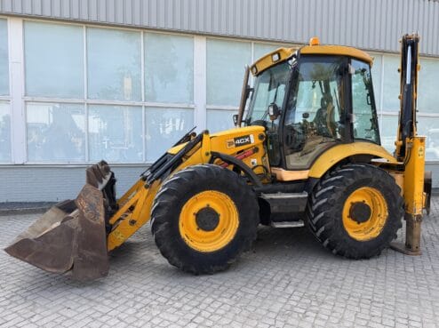 Alternative view of JCB 4CX