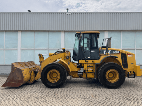 Alternative view of Caterpillar  950 H   Full Steer
